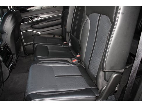 Used 2024 Jeep Wagoneer L Series III image 12