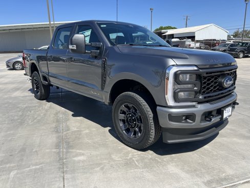 New 2026 Ford F250 4x4 Crew Cab Super Duty image 7