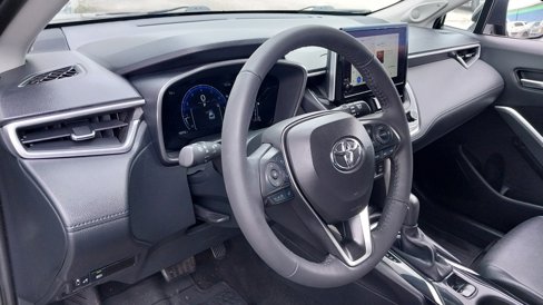 Used 2024 Toyota Corolla Cross XLE image 20
