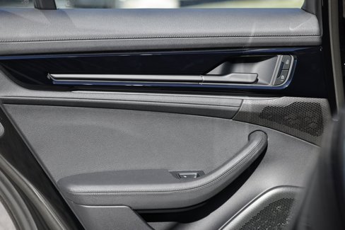 New 2025 Porsche Panamera 4 image 27