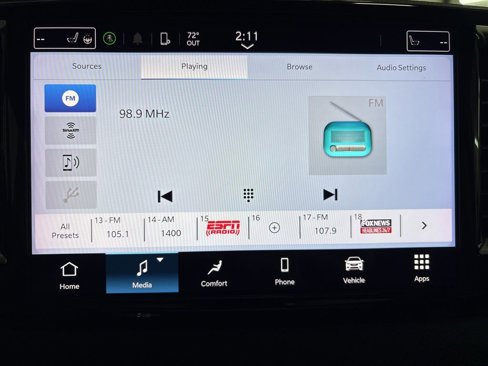 Used 2024 Chrysler Pacifica Touring-L image 26