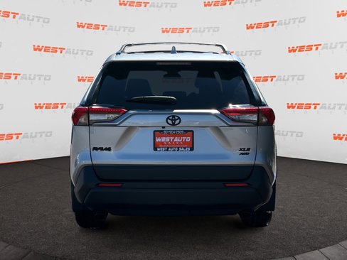 Used 2024 Toyota RAV4 XLE Premium image 4