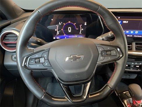 Used 2024 Chevrolet Trax RS w/ Sunroof Package image 19