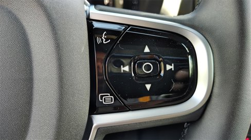 New 2026 Volvo XC60 B5 Plus w/ Climate Package image 18