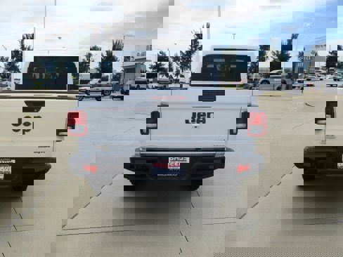 New 2025 Jeep Gladiator Sport image 6