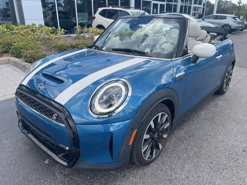 Used 2023 MINI Cooper S image 1