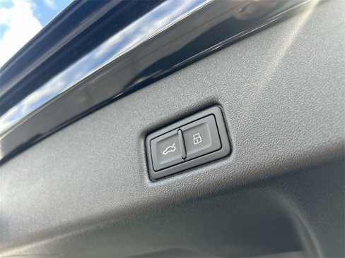 New 2025 Audi Q5 Premium Plus image 35