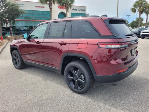 New 2025 Jeep Grand Cherokee Limited image 10