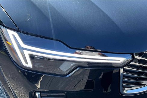 New 2026 Volvo XC90 B6 Plus w/ Protection Package Premier image 14