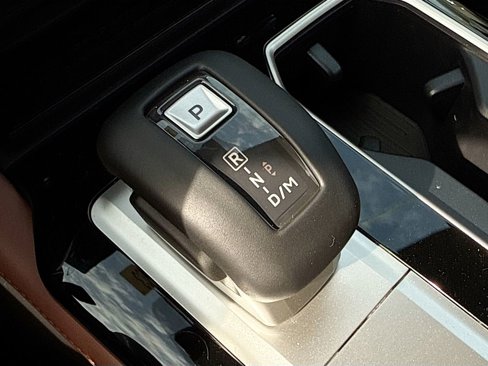 New 2025 Mitsubishi Outlander SEL image 21