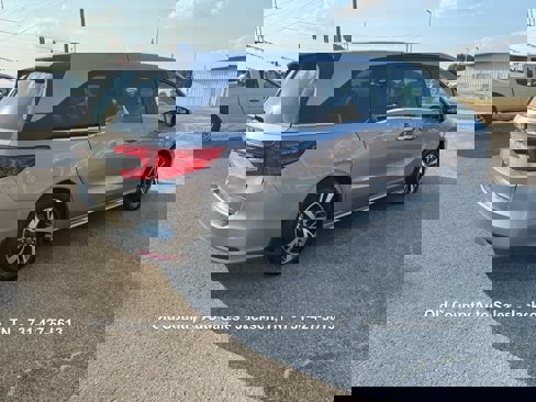 Used 2023 Honda Odyssey Touring image 6
