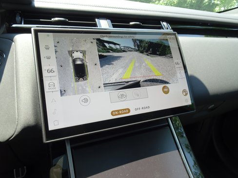 New 2026 Land Rover Range Rover Velar Dynamic SE image 4