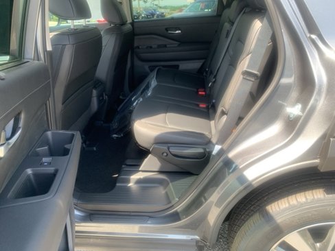 New 2025 Nissan Pathfinder SL image 25