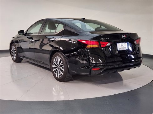 Used 2024 Nissan Altima 2.5 SV image 6