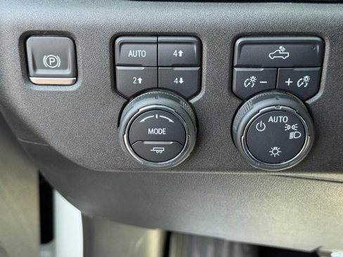 Certified 2024 Chevrolet Silverado 1500 LT w/ Z71 Off-Road Package image 22