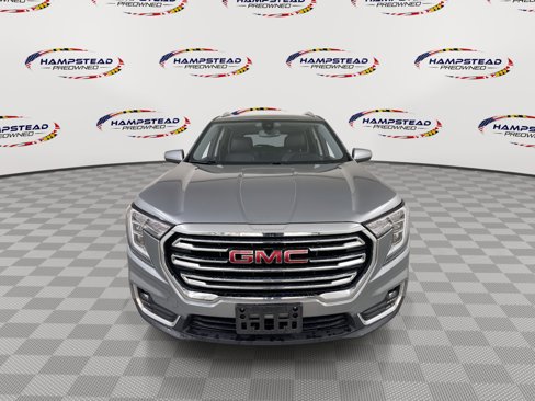Used 2024 GMC Terrain SLT image 3