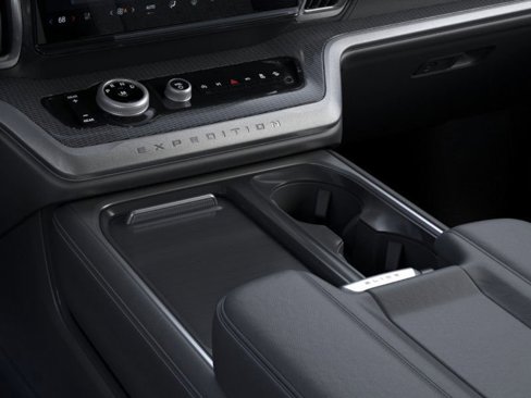New 2025 Ford Expedition Platinum image 15