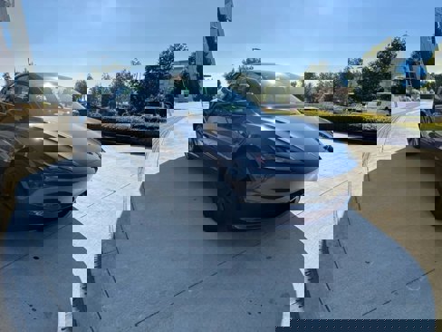 Used 2024 Tesla Model 3 Standard Range image 3