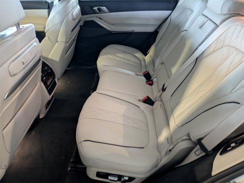 New 2026 BMW X7 M60i image 7