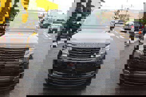 Used 2024 Land Rover Range Rover Autobiography image 30