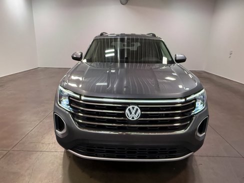 Used 2025 Volkswagen Atlas SE image 41