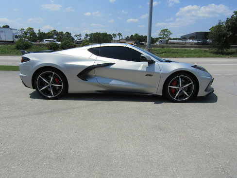 Used 2023 Chevrolet Corvette Stingray Premium Cpe w/ Z51 Performance Package image 4