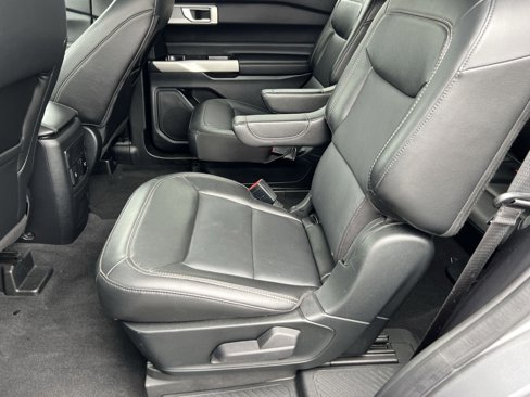 Used 2022 Ford Explorer Limited w/ Equipment Group 301A image 26