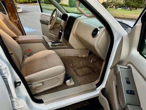 Used 2006 Ford Explorer XLS image 22