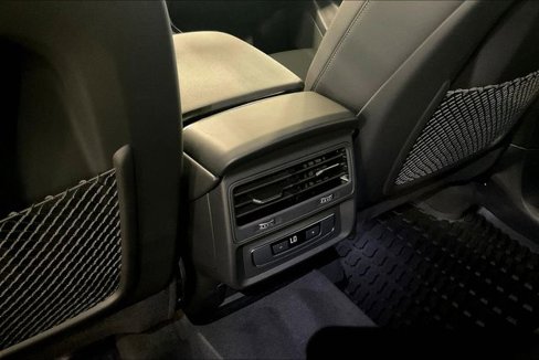 Certified 2025 Audi Q7 3.0T Premium w/ Convenience Package image 34