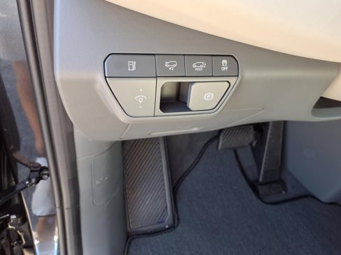 New 2026 Kia EV9 Land image 16