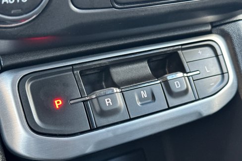 Used 2023 GMC Acadia SLE w/ Elevation Edition image 22