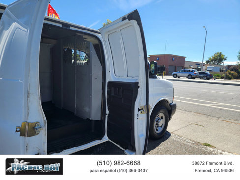 Used 2017 Chevrolet Express 2500 Extended image 21