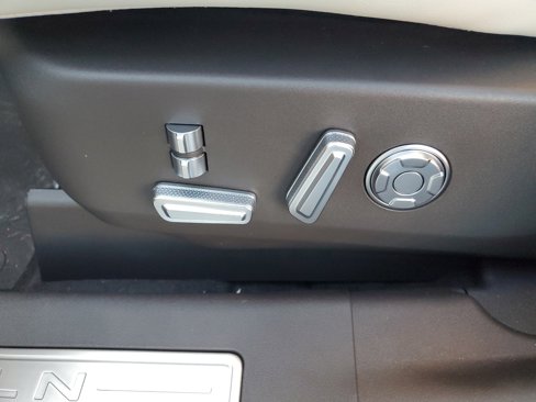 New 2025 Lincoln Nautilus Black Label w/ Jet Appearance Package image 12