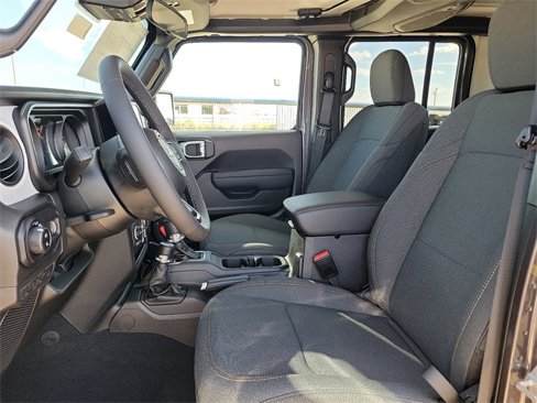 New 2025 Jeep Gladiator Sport image 12