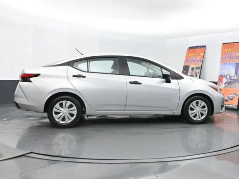 Used 2024 Nissan Versa S image 4