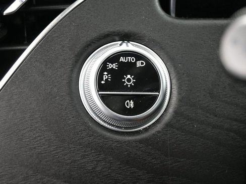 Used 2025 Mercedes-Benz E 350 Sedan image 38