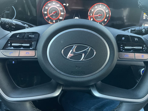 Used 2023 Hyundai Elantra SEL w/ Convenience Package image 49