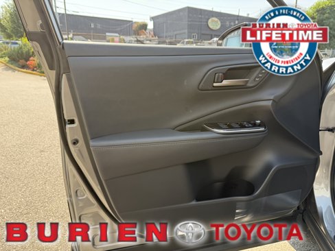 New 2026 Toyota Crown Limited w/ Advanced Technology Package image 9