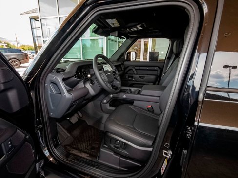 New 2025 Land Rover Defender 110 S image 37