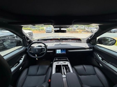 New 2025 Lincoln Navigator L Reserve w/ Jet Appearance Package image 5