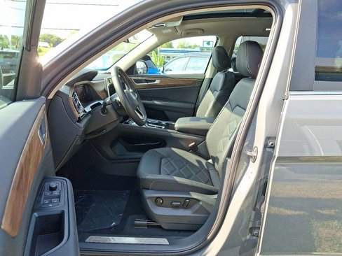 New 2026 Volkswagen Atlas SE image 13