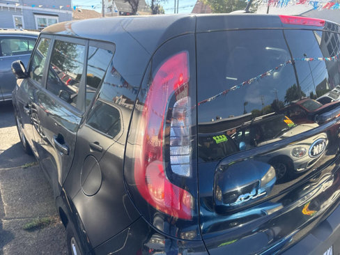 Used 2015 Kia Soul image 2