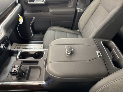 New 2026 GMC Sierra 1500 Elevation image 31