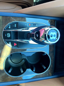 Used 2023 Bentley Bentayga image 49