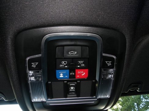 Used 2024 RAM 1500 Laramie image 39