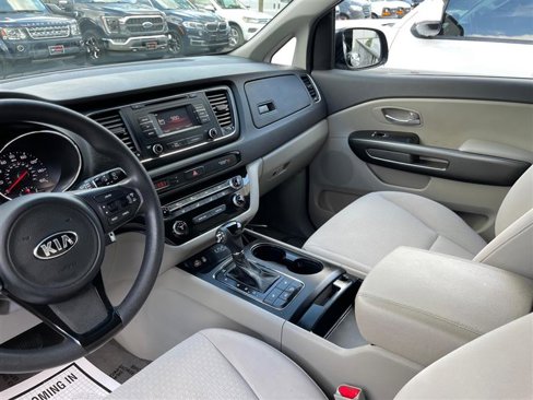 Used 2016 Kia Sedona LX w/ LX Convenience Package image 62