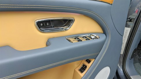 New 2024 Bentley Bentayga image 21