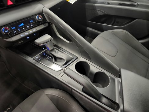 Used 2025 Hyundai Elantra Sport w/ Cargo Package image 22