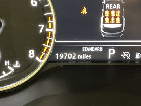 Used 2025 Nissan Pathfinder SV image 18