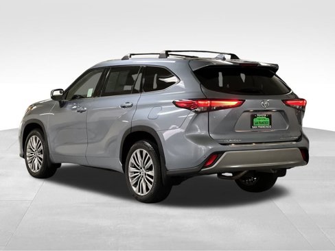 Certified 2022 Toyota Highlander Platinum image 3